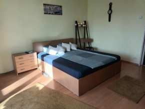 Relax Studio Titan